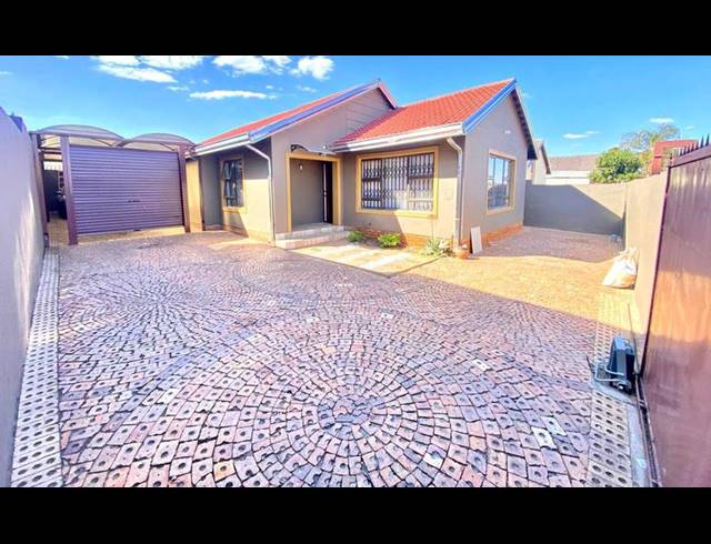 2 BEDROOM PROPERTY TO RENT IN PROTEA NORTH